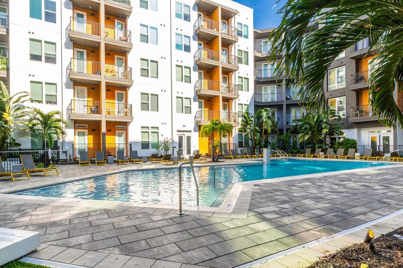 Ferienwohnung Tropical Field 1 Bed In Downtown With Free Parking Sankt Petersburg Exterior foto