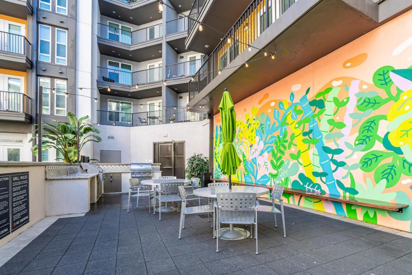 Ferienwohnung Tropical Field 1 Bed In Downtown With Free Parking Sankt Petersburg Exterior foto
