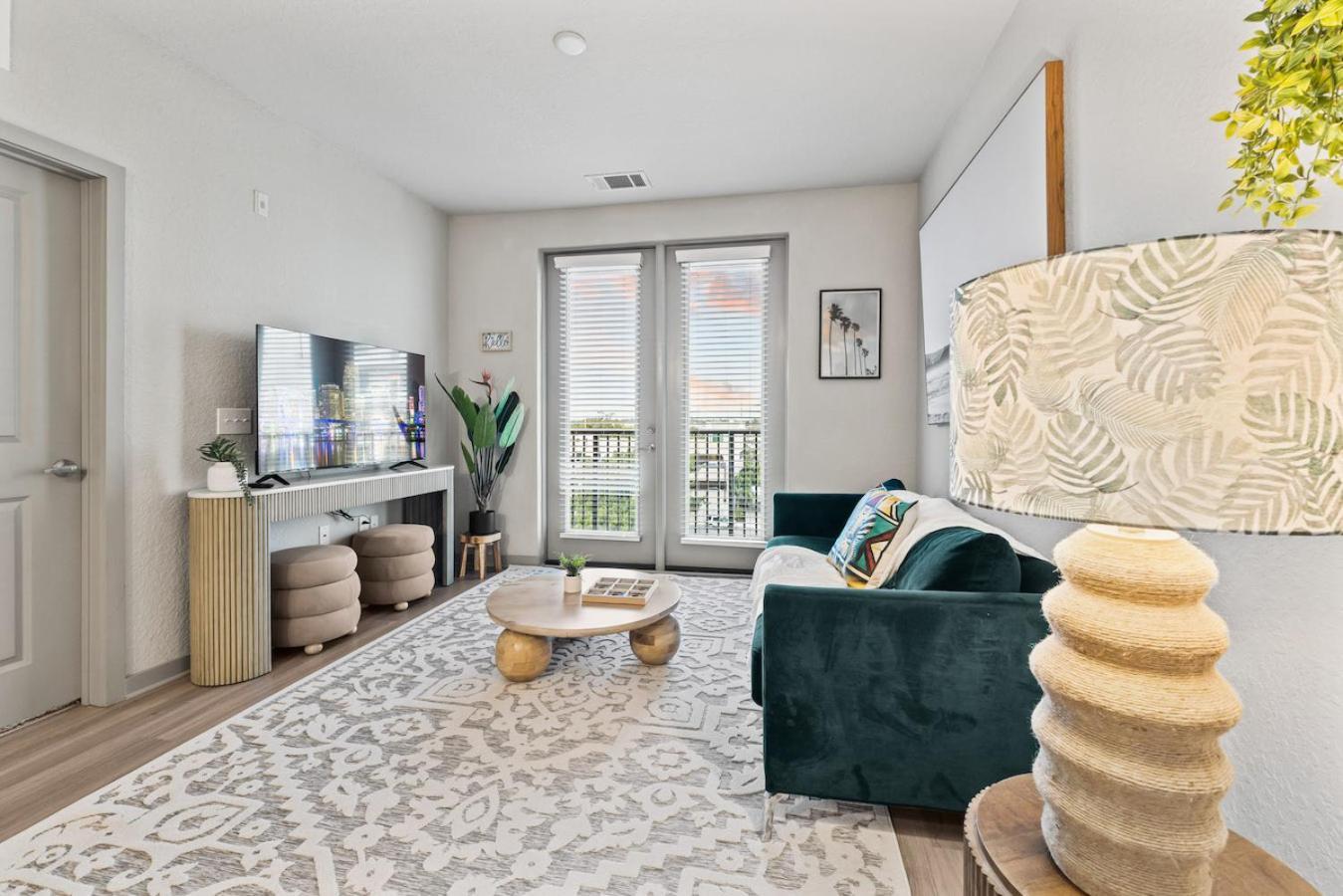 Ferienwohnung Tropical Field 1 Bed In Downtown With Free Parking Sankt Petersburg Exterior foto