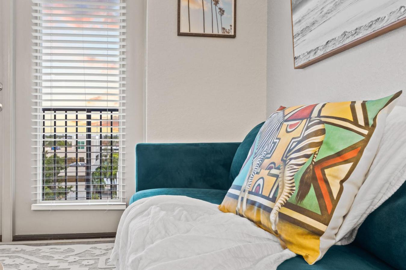 Ferienwohnung Tropical Field 1 Bed In Downtown With Free Parking Sankt Petersburg Exterior foto