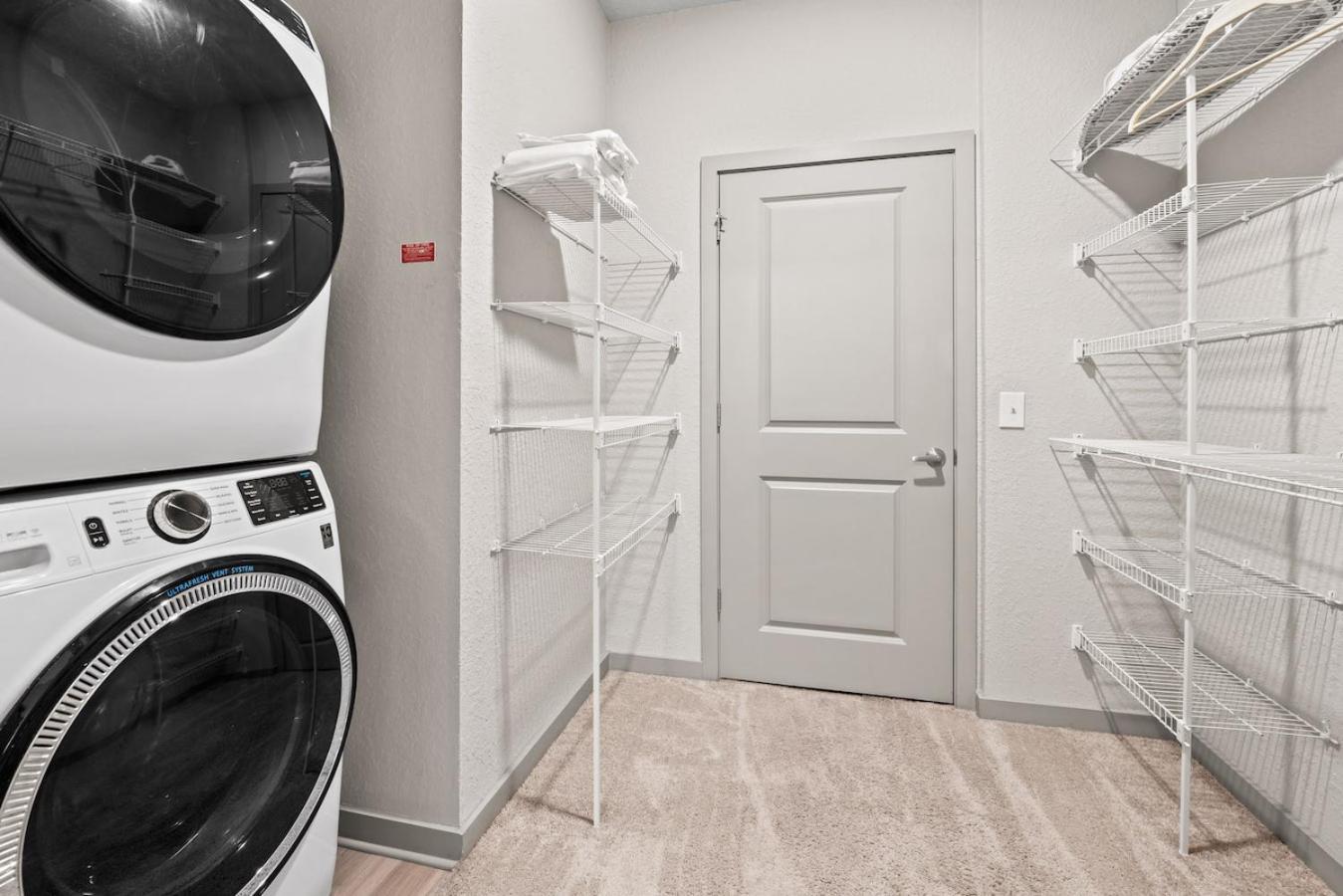Ferienwohnung Tropical Field 1 Bed In Downtown With Free Parking Sankt Petersburg Exterior foto